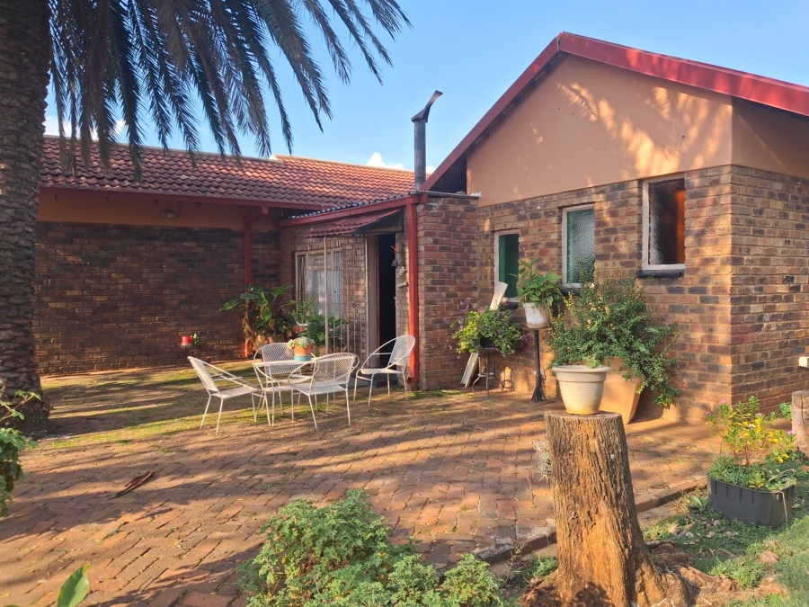 4 Bedroom Property for Sale in Randlespark North West